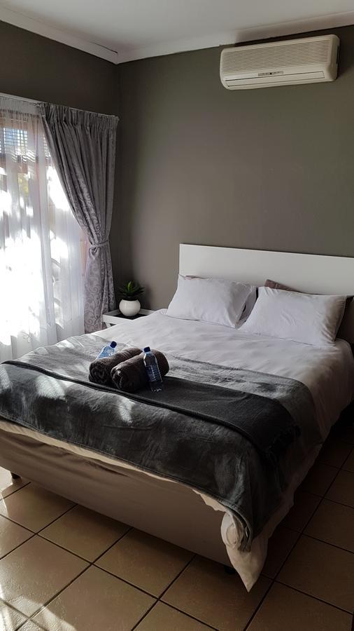 Gluckman Drive Guesthouse Welkom Exterior foto