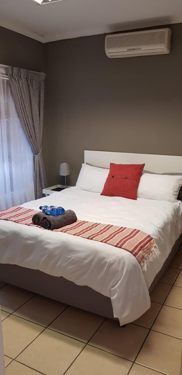 Gluckman Drive Guesthouse Welkom Exterior foto